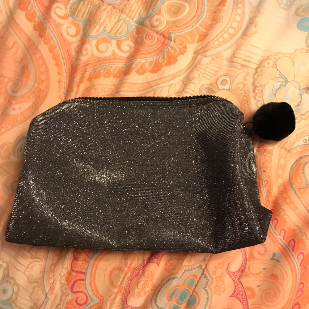 Chi Carrying case